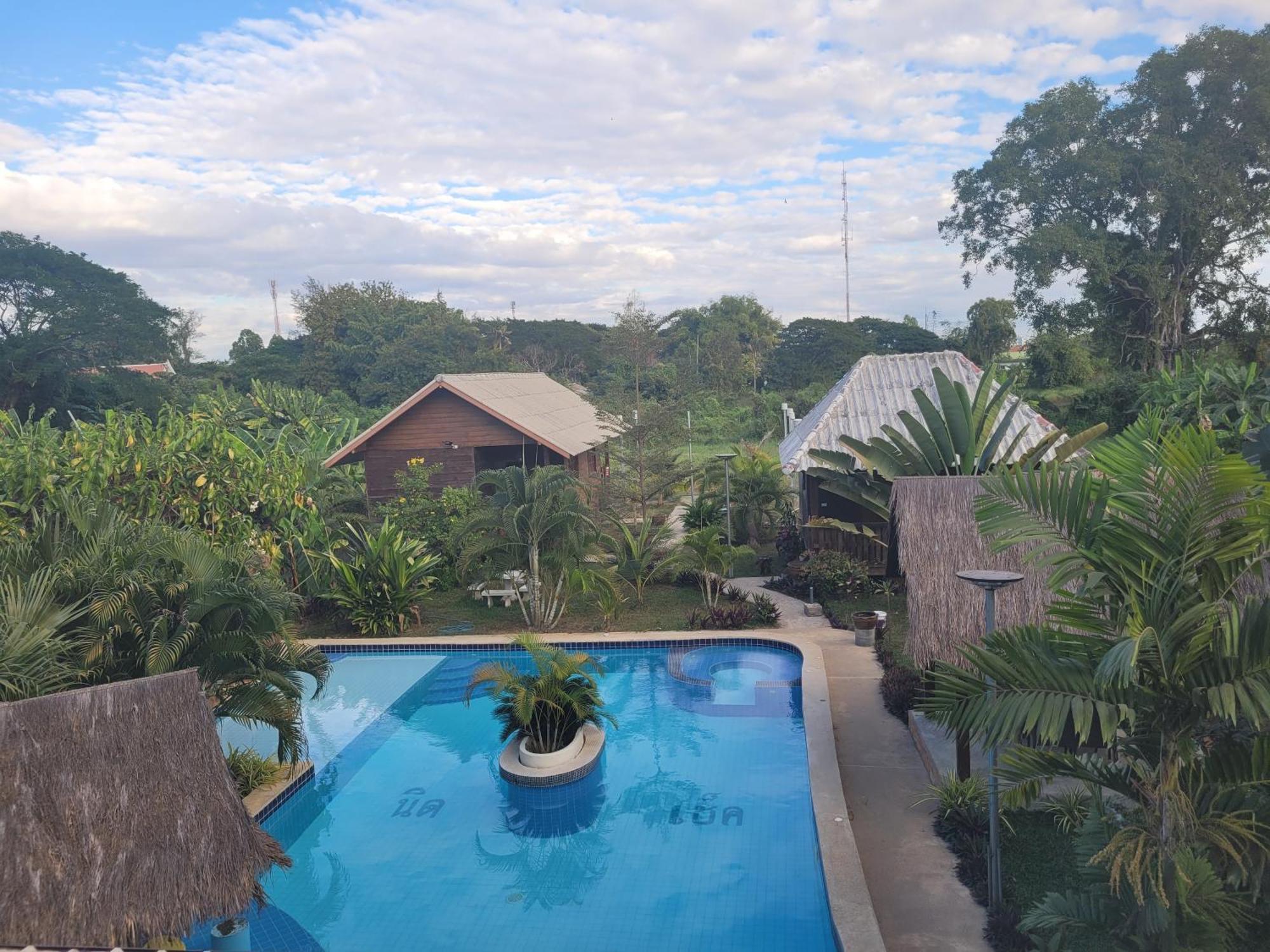 Mister Check Paradise Si Chiang Mai
